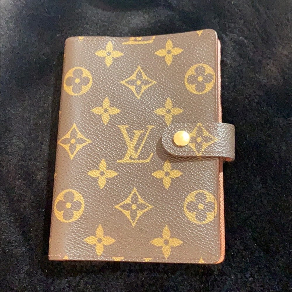 Louis Vuitton monogram small ring agenda